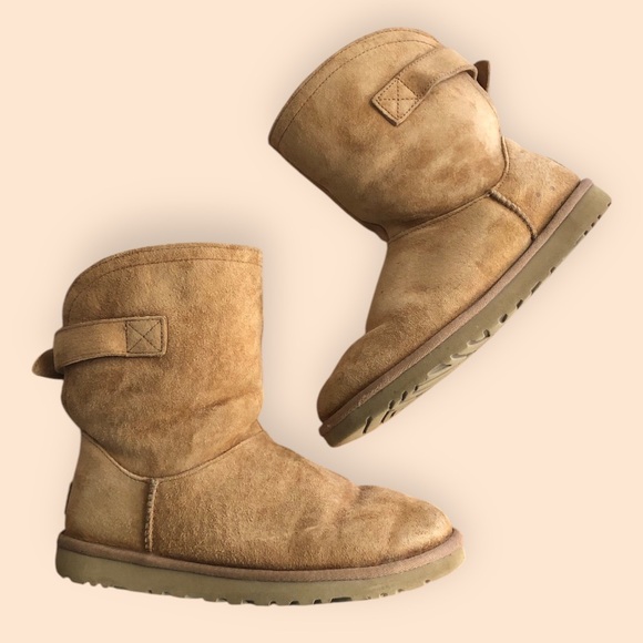UGG Australia Remora Buckle Short Sheepskin Boots Tan Cozy Winter Women’s 6 - Picture 1 of 14